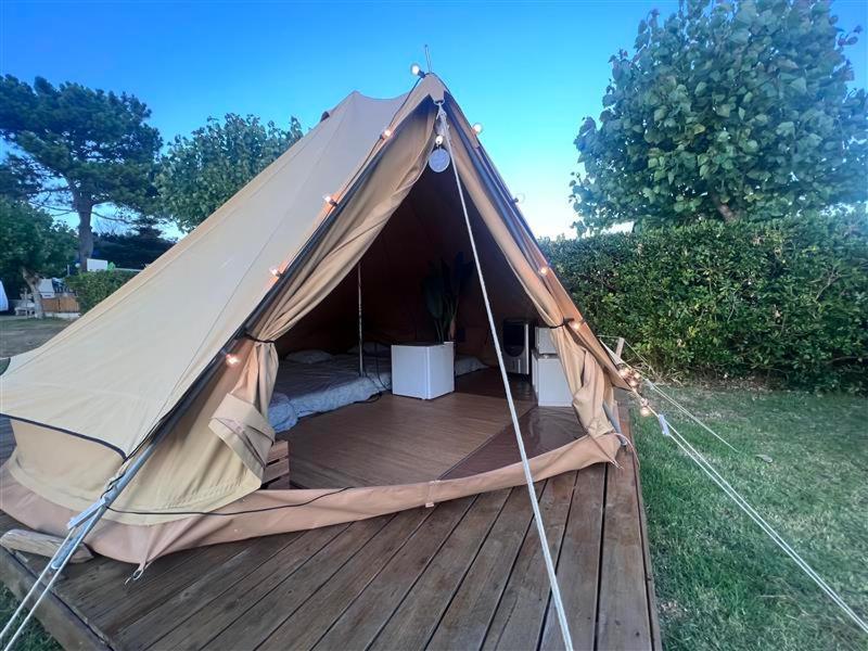 Camping & Glamping Muineira О Грове Екстериор снимка